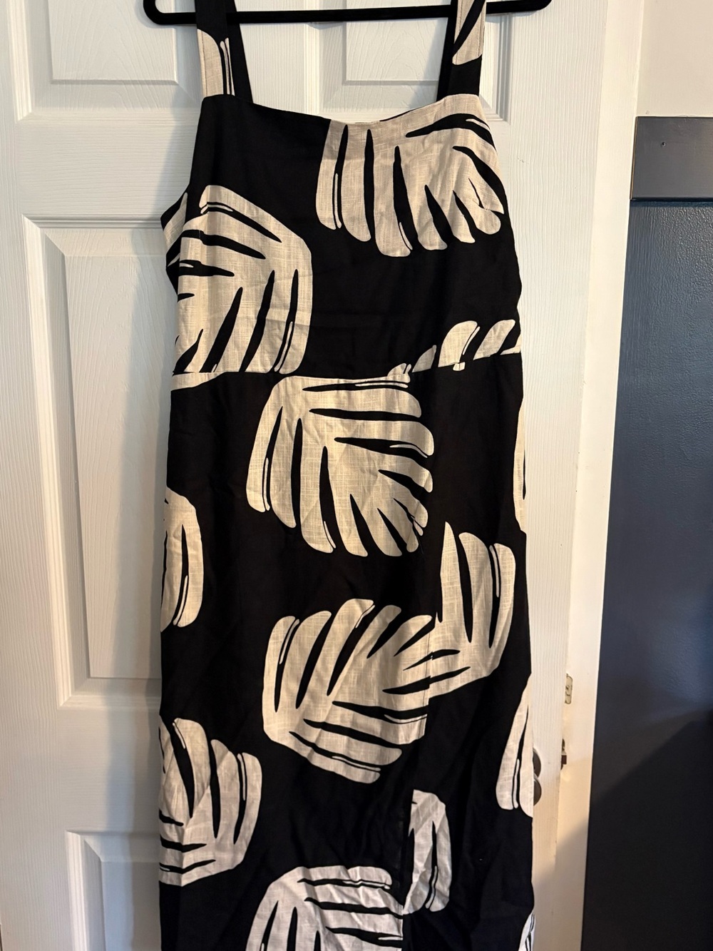 Black and White Leaf-Print Midi Dress